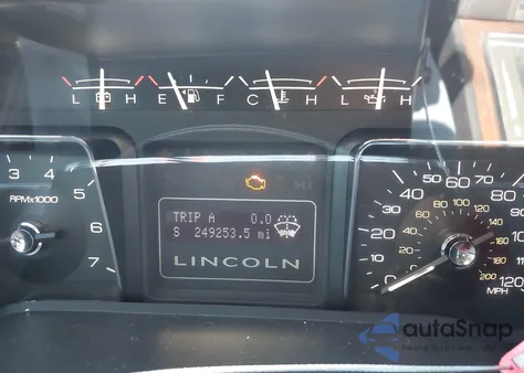 2012 Lincoln Navigator из США, поврежденный, VIN 5LMJJ2J50CEL00886